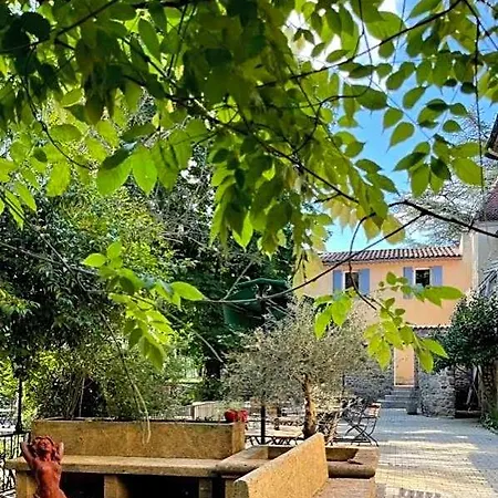 Hotel Logis Le Domaine De La Regaliere 3*